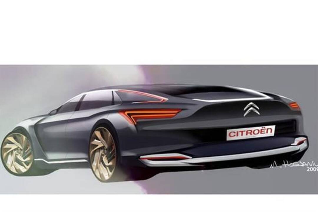 „Citroën“ stoja į kovą limuzinų klasėje 