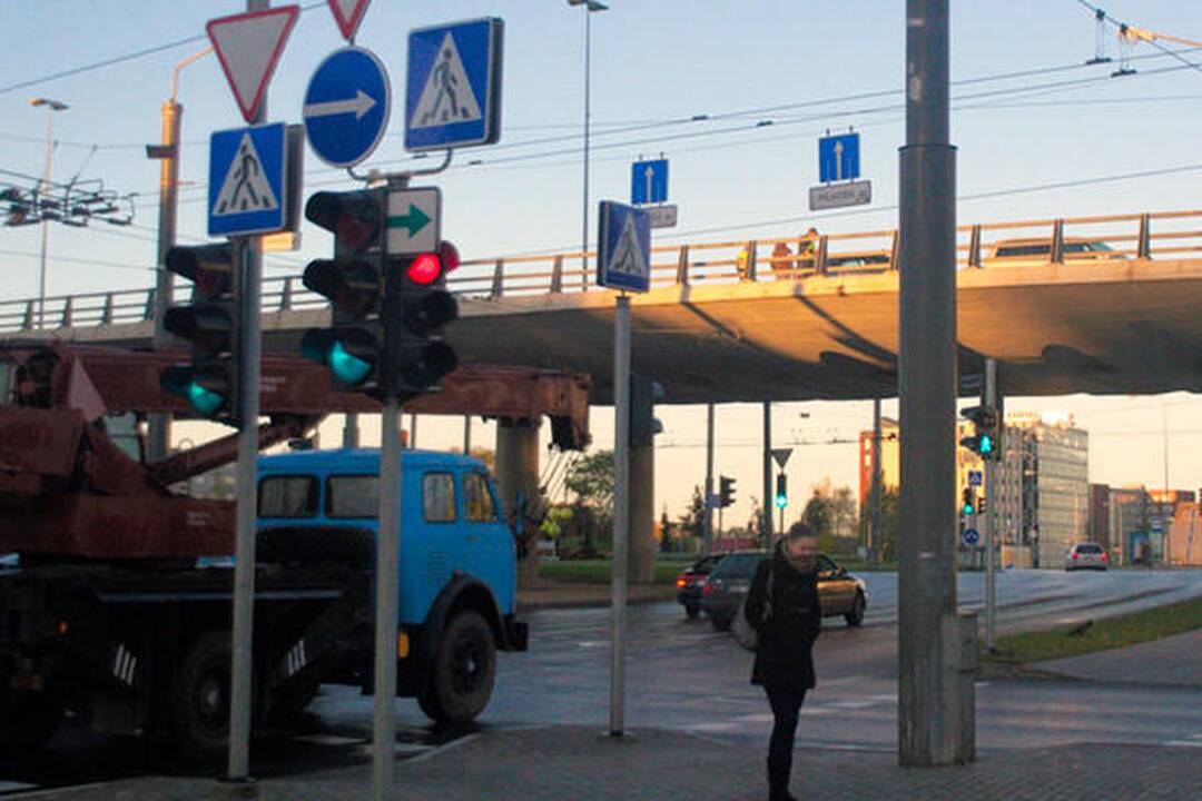Vilniaus gatvėse dėl plikledžio fiksuotos 43 avarijos (dar papildyta)