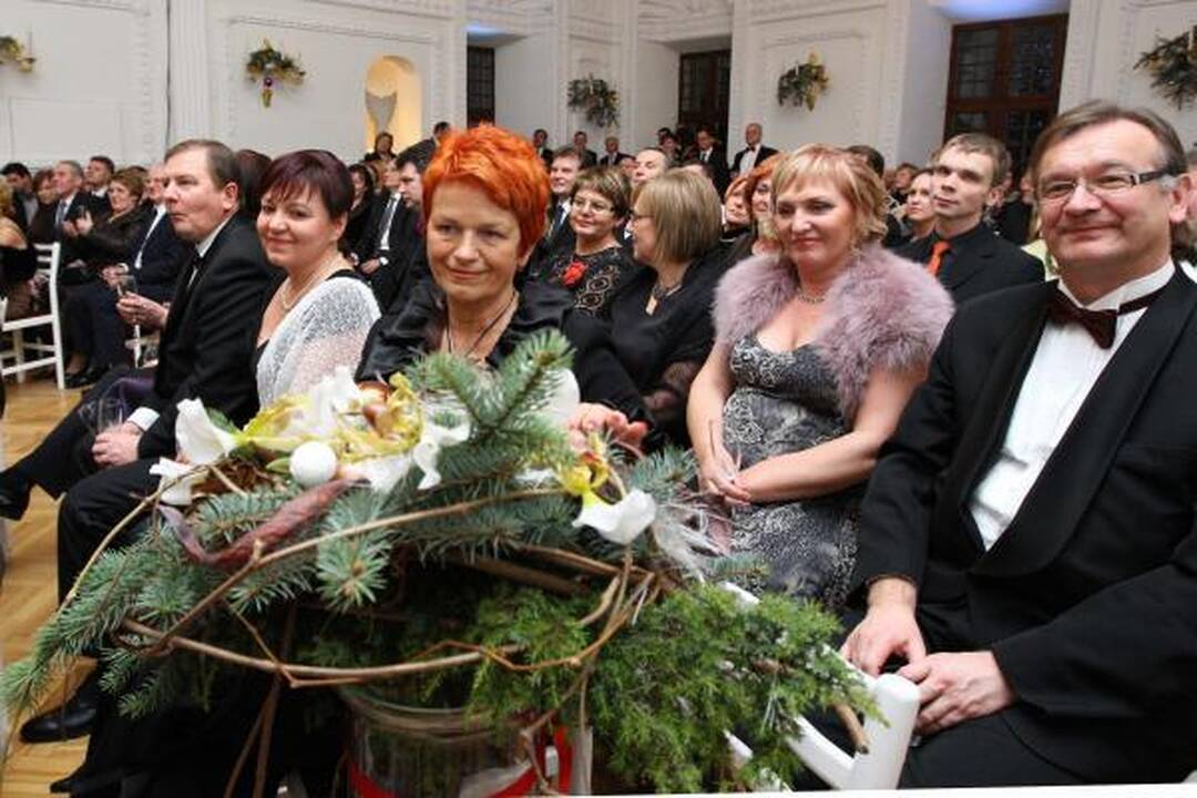 Labdaros pokylyje - miesto elitas