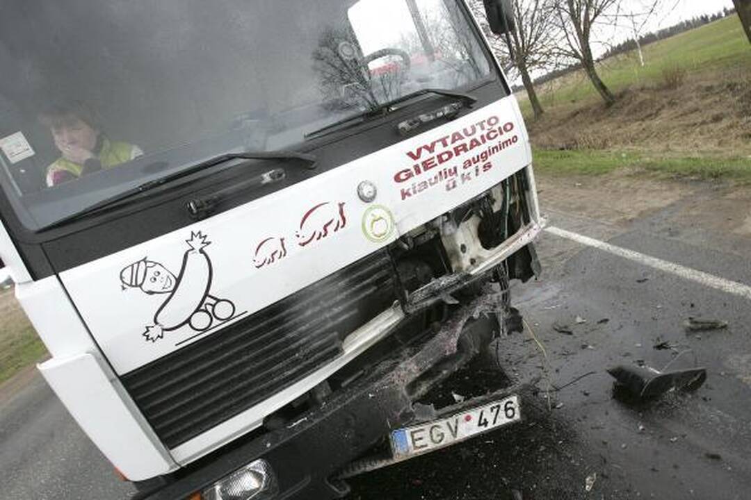 Dėl avarijos pakaunėje susidarė transporto spūstys