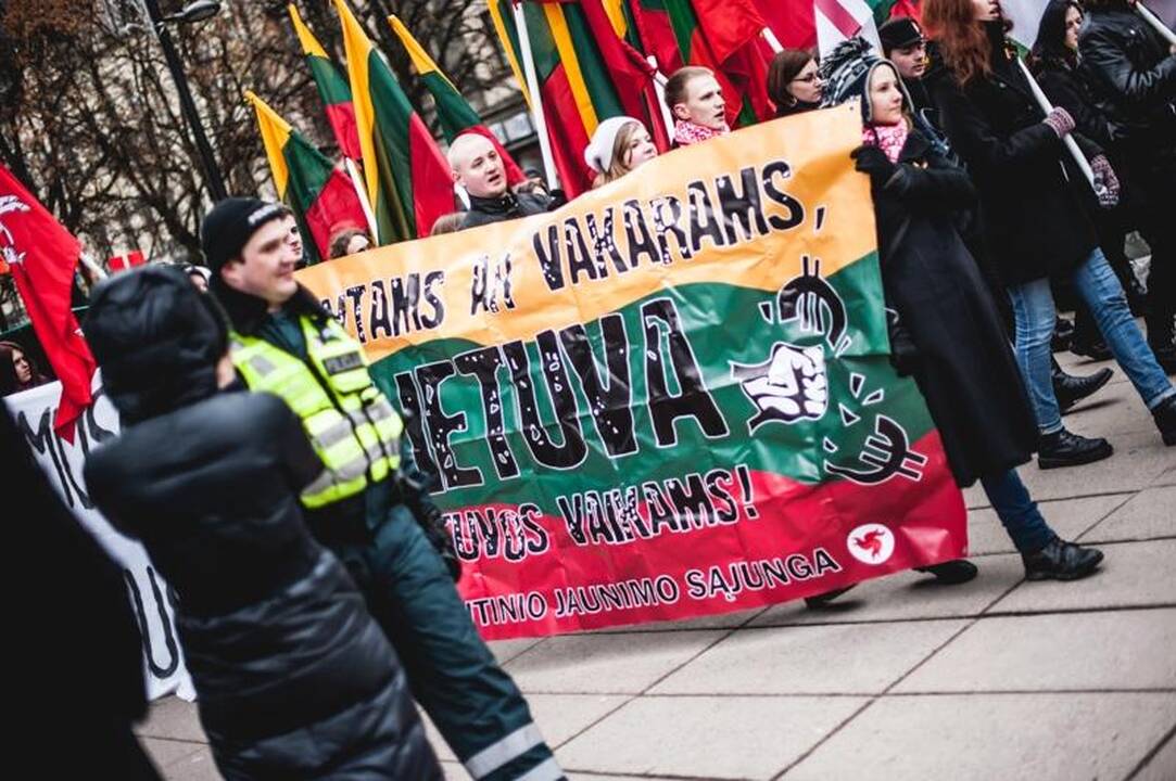 Provokacija nepavyko: tautininkų eitynės baigėsi sugiedojus himną