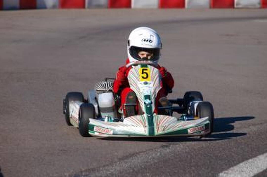 „BMW Formulės Mini“ nugalėtojai ruošiasi finalui Italijoje