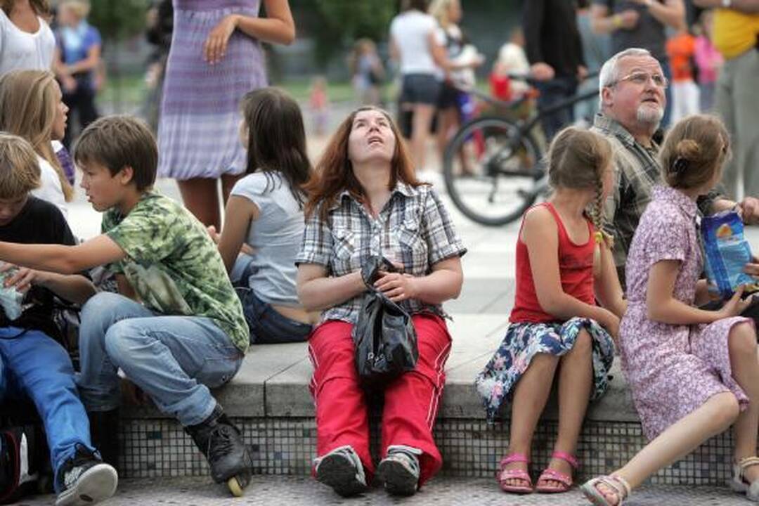 Ekstremalai šoko su virve iš 125 m aukščio