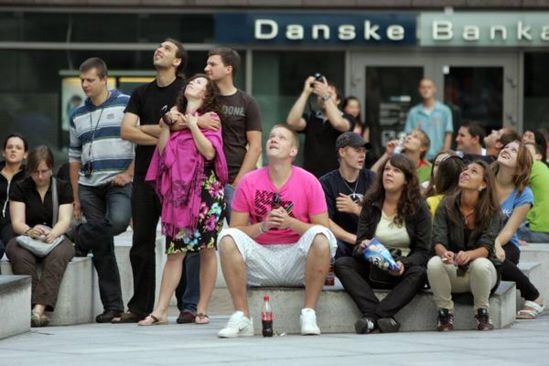 Ekstremalai šoko su virve iš 125 m aukščio