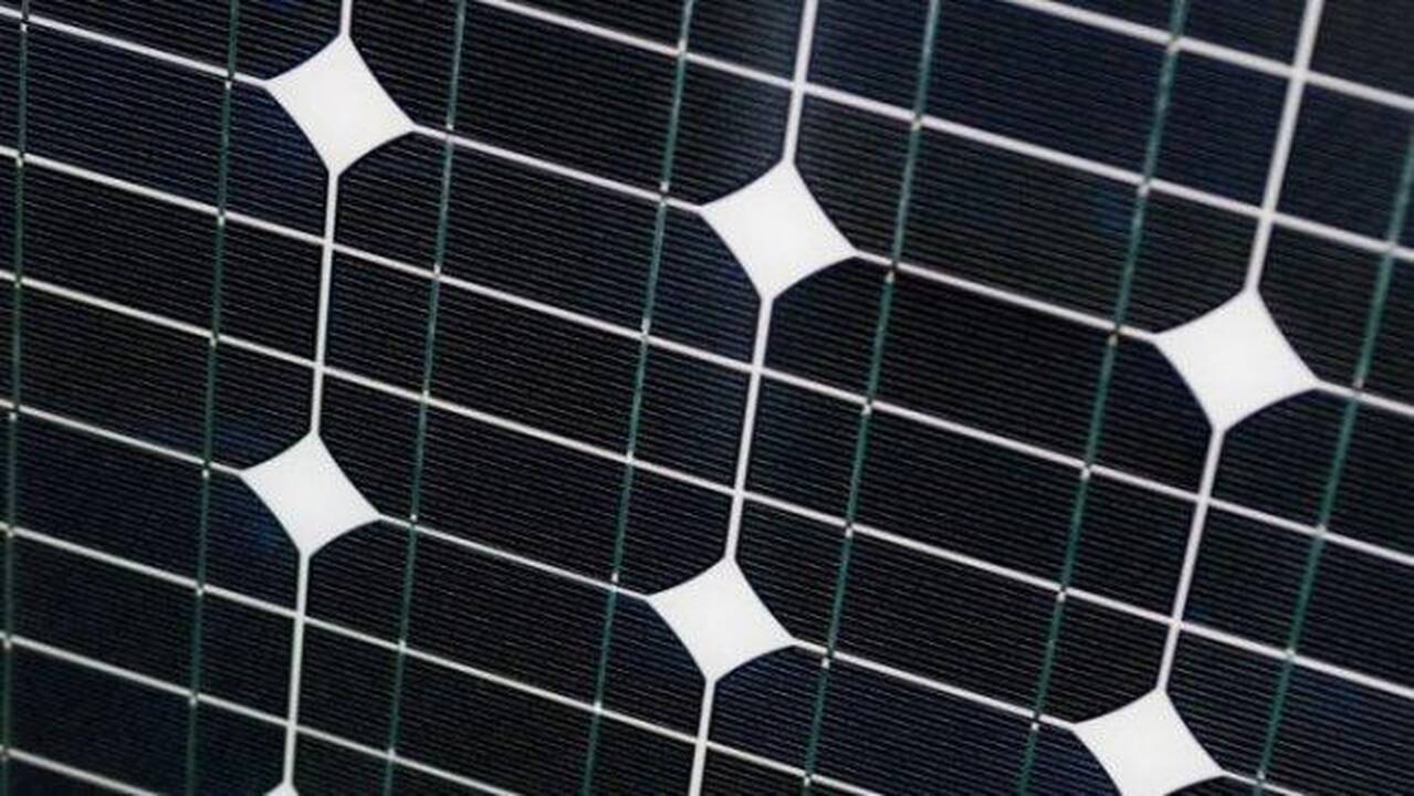 Seimas pakeitė saulės jėgainių energijos supirkimo tarifus