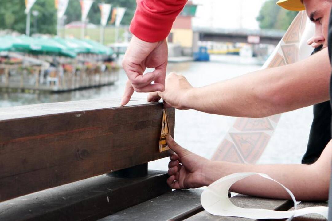 Saugumą Danės krantinėse bando užtikrinti lipdukais