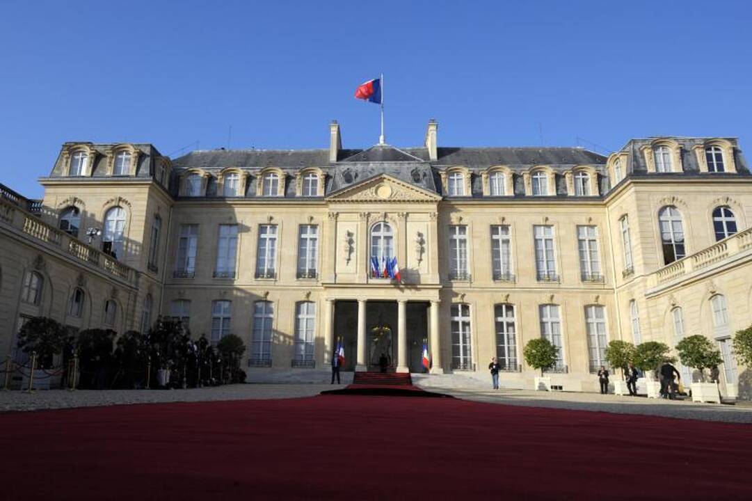 Francois Hollande'as prisaikdintas Prancūzijos prezidentu