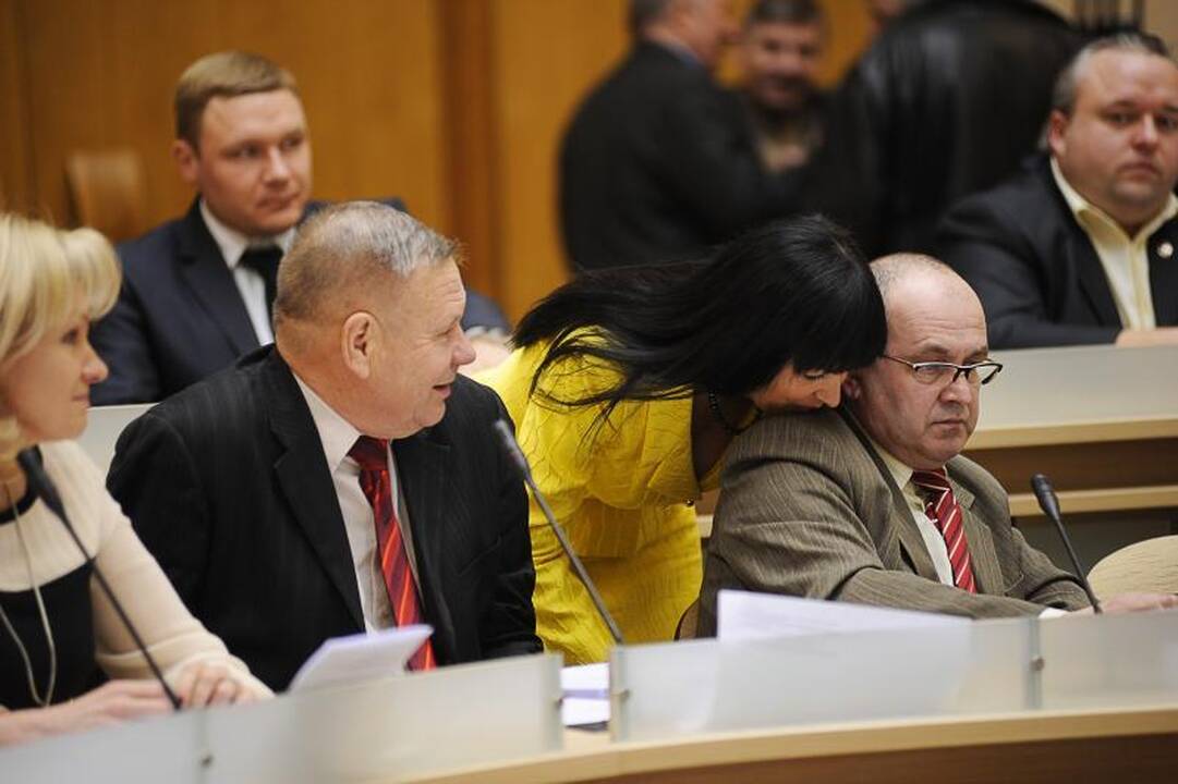 Valdžia nusprendė „Auros“ teatrą kol kas palikti ramybėje