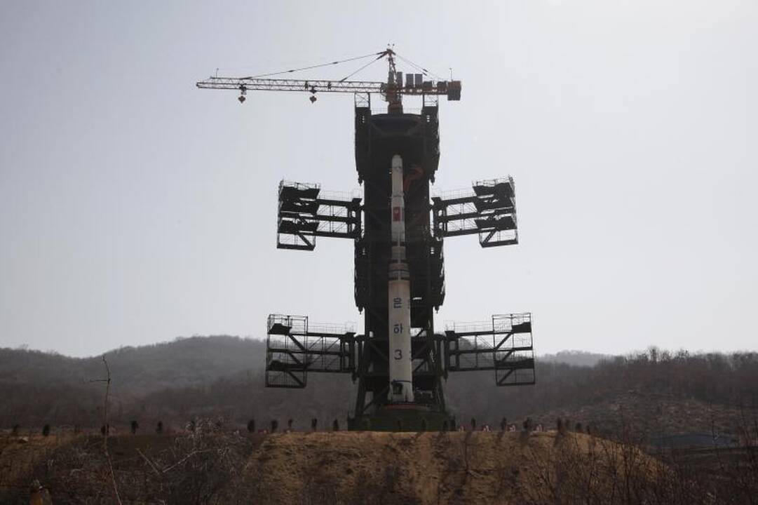 Pietų Korėja pradeda ieškoti Šiaurės Korėjos raketos nuolaužų