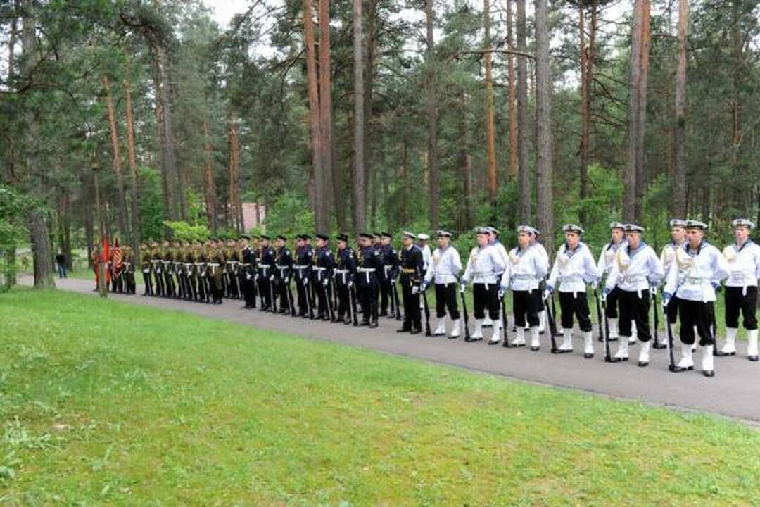 Panerių memoriale - Lietuvos vietinės rinktinės karių pagerbimo ceremonija