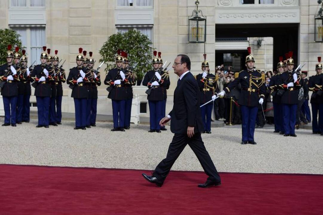 Francois Hollande'as prisaikdintas Prancūzijos prezidentu