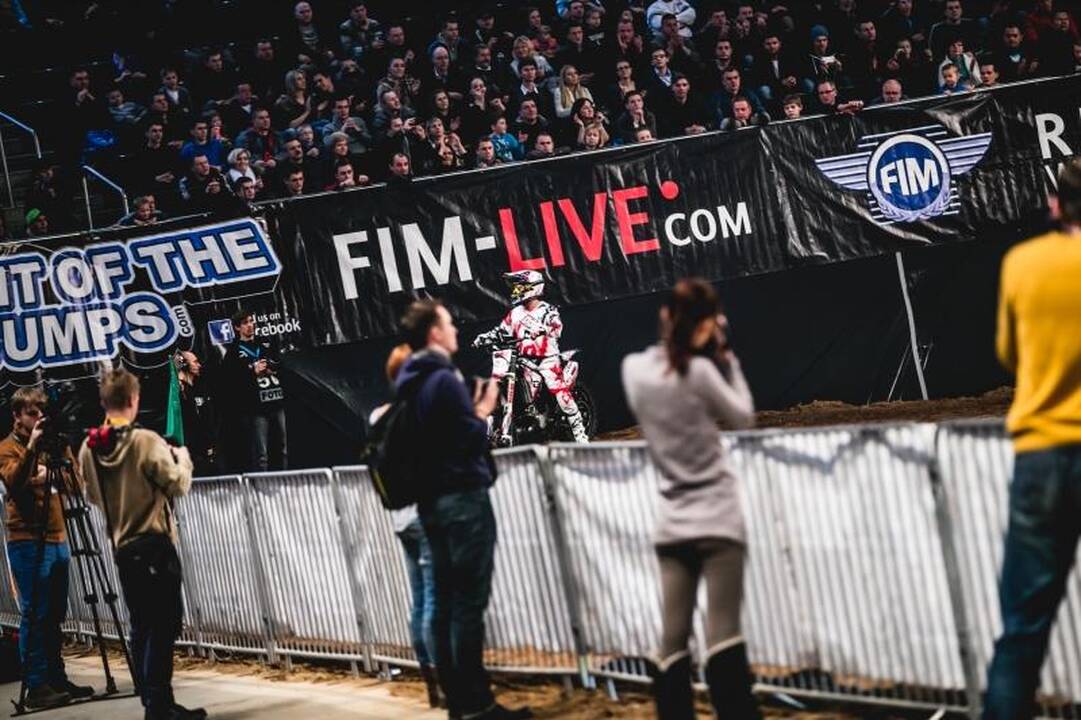 „Žalgirio“ arenoje – įspūdingi motociklininkų šuoliai 