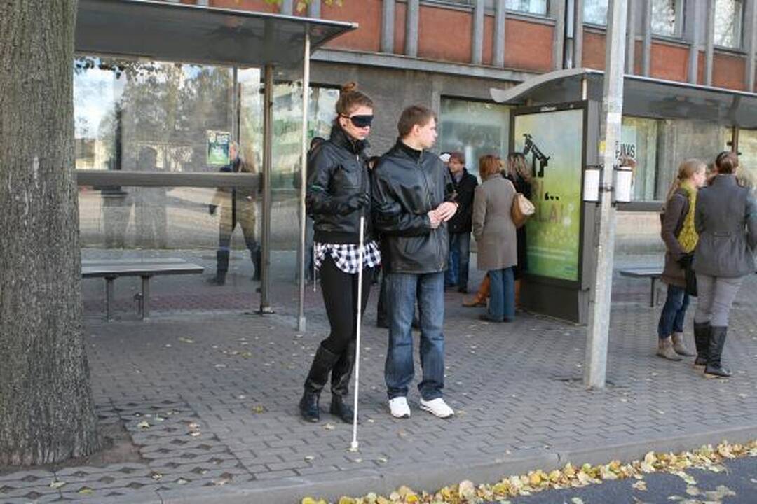 Akliesiems sunku keliauti po Klaipėdą autobusais