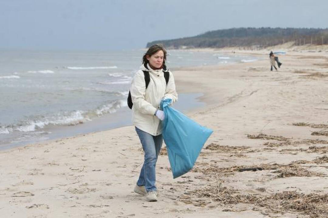 JAV kariai tvarkė Klaipėdos paplūdimius