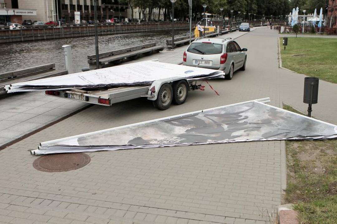 Kaligrafijos menas Klaipėdoje supasi ant burių