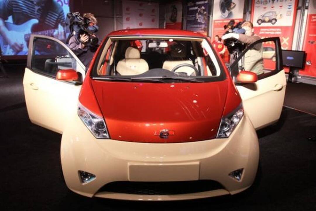 Naujasis "Ё-mobil" - Rusijos oligarcho neužsikuriantis šedevras?