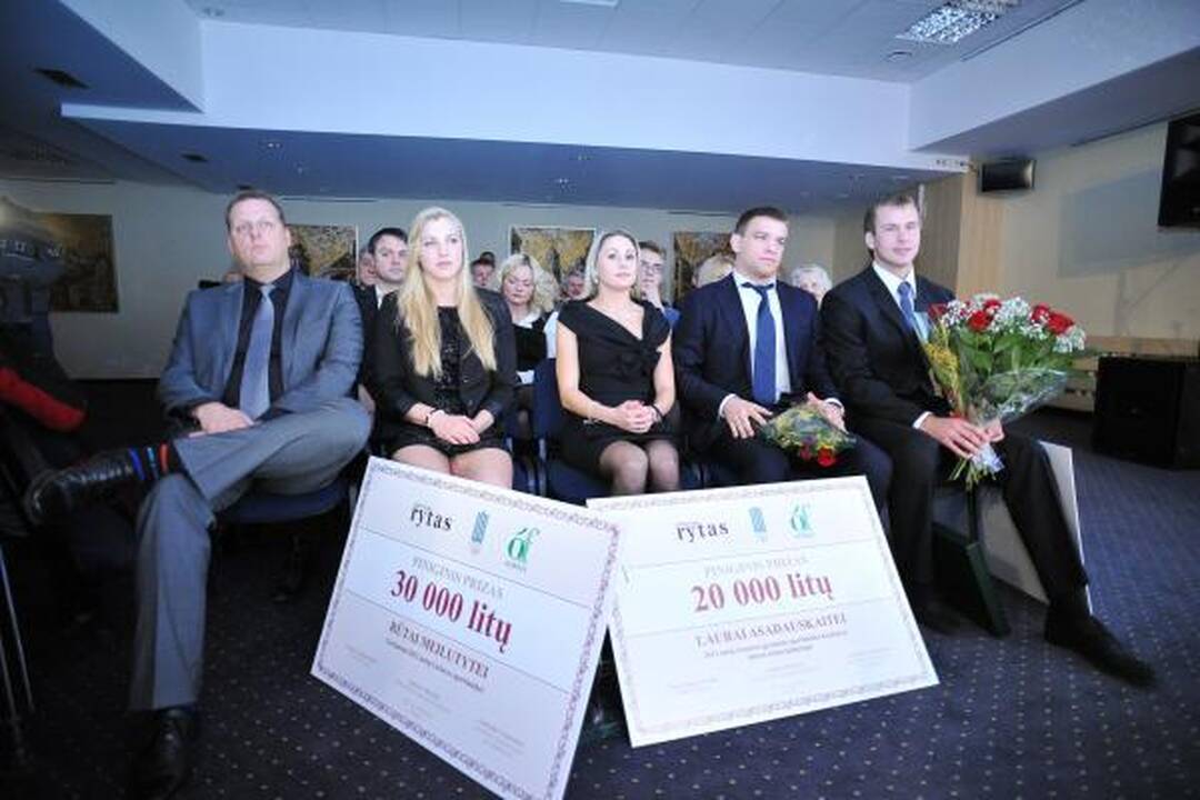 Elegancija spindėjusi R. Meilutytė: jaudinausi labiau nei baseine