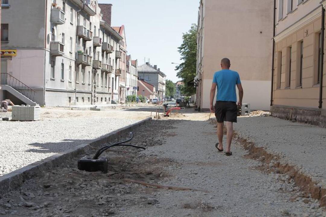 J.Janonio gatvėje pradėta kloti šaligatvius