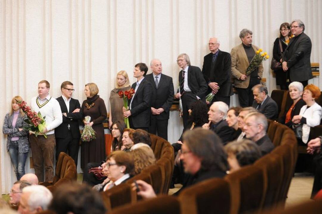 Trylikai menininkų įteiktos Vyriausybės kultūros ir meno premijos