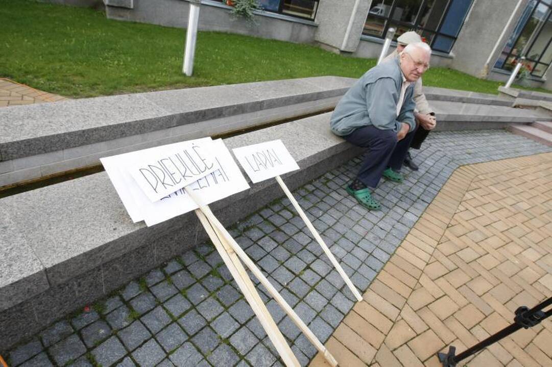 Prieš lemiamą posėdį – Klaipėdos rajono mero palaikymo piketas