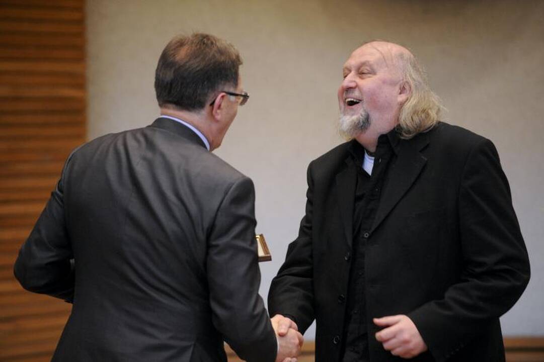 Trylikai menininkų įteiktos Vyriausybės kultūros ir meno premijos