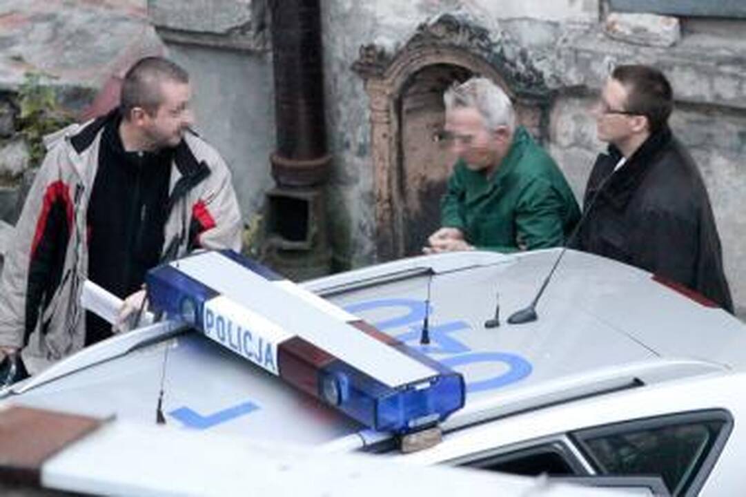 Lenkijoje per vogtų automobilių gaudynes sužeisti keturi policininkai