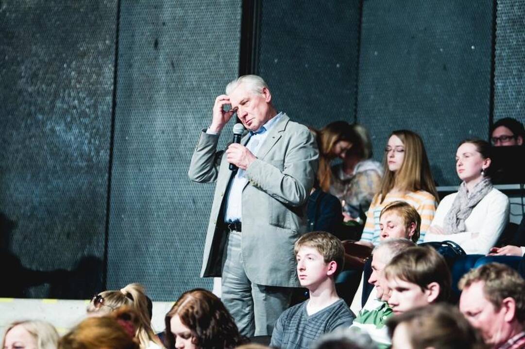 Gerbėjams knygą pristatęs J. Plaza: ar tikrai gyvenate savo gyvenimą?