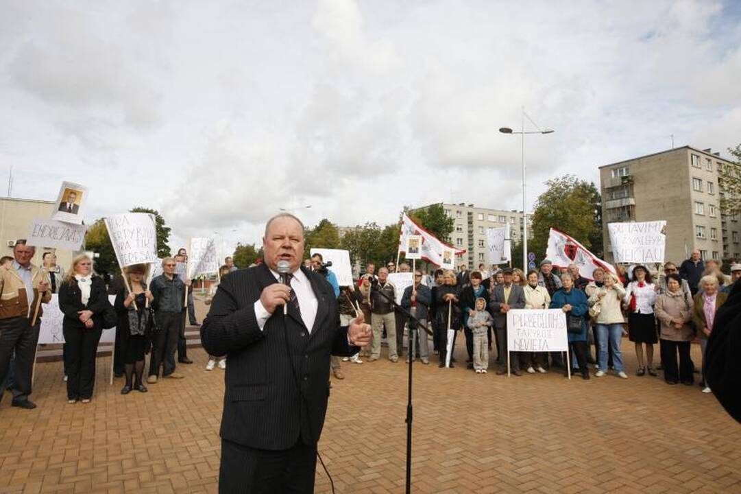 Prieš lemiamą posėdį – Klaipėdos rajono mero palaikymo piketas