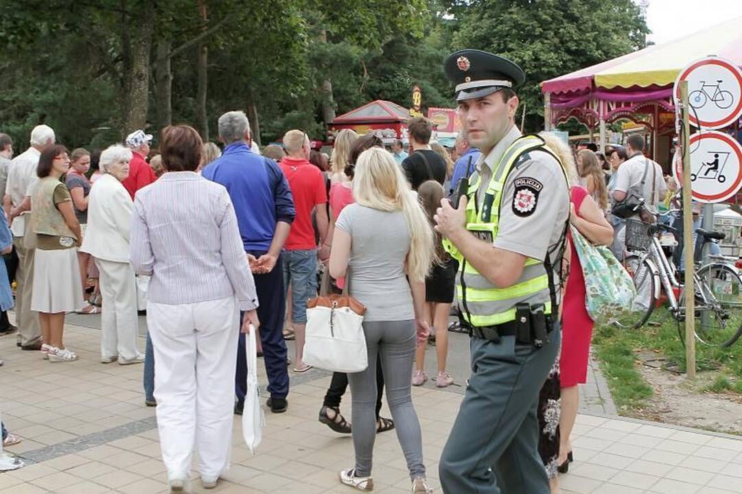 Žmonės protestavo prieš olandų atrakcionus (papildyta)
