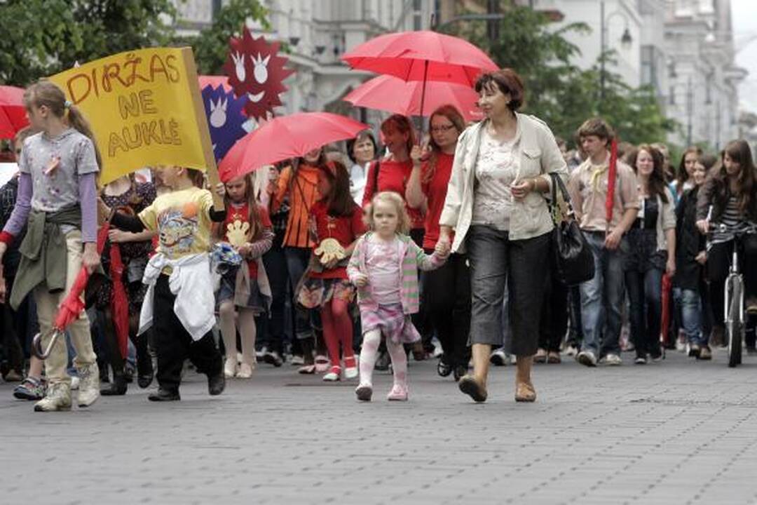 Vaikų gynimo diena: nuo Seimo iki prezidentūros