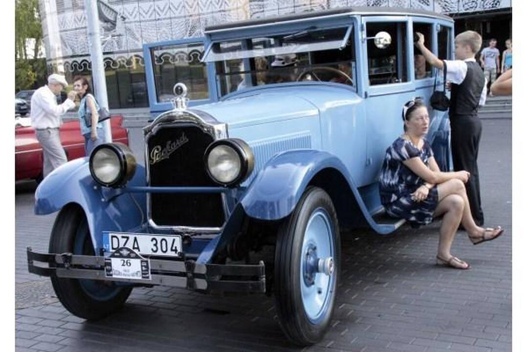 Senovinių mašinų varžybose laimėjo visi, kurie užsikūrė