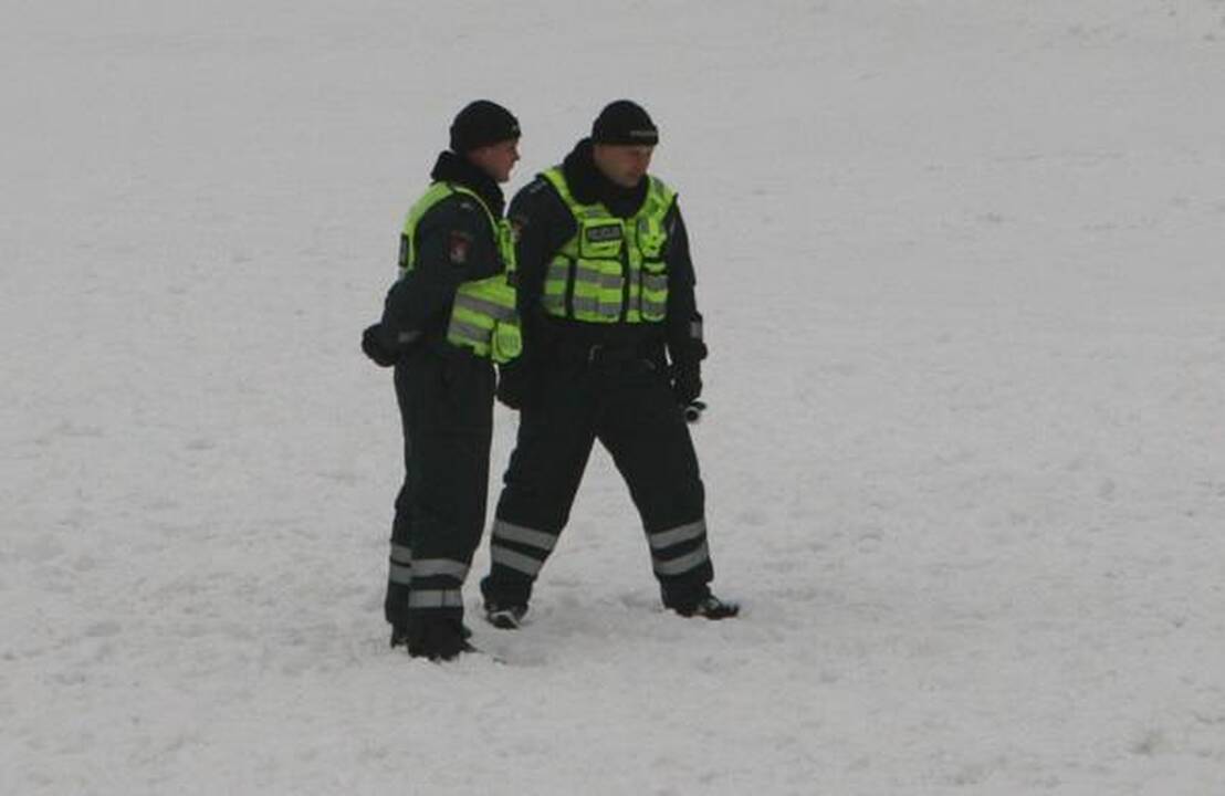 Už pasimėtymą sniegu - bauda ir savivaldybės įspėjimas
