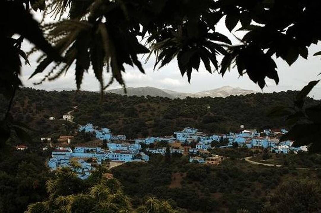 Fimo „Smurfai“ premjeros proga melsvai perdažytas visas Ispanijos kaimelis