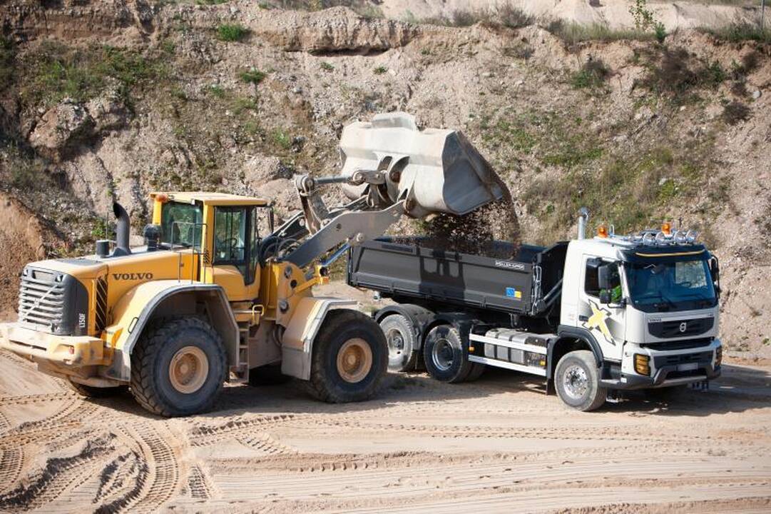 Planai kasti durpes stebina visus, išskyrus verslininkus ir valdžią