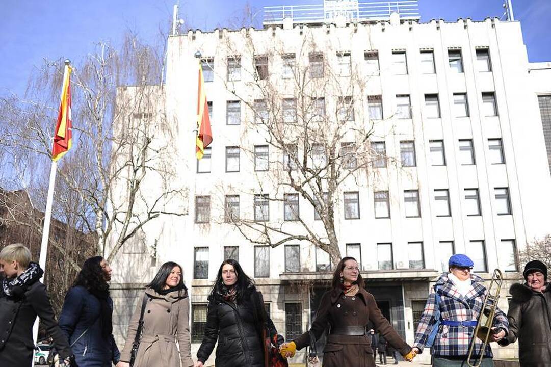 Protestuojantys menininkai šaipėsi iš valdžios