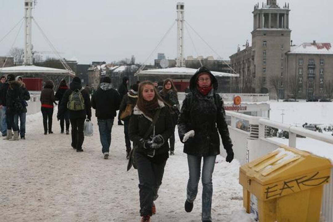 Už pasimėtymą sniegu - bauda ir savivaldybės įspėjimas