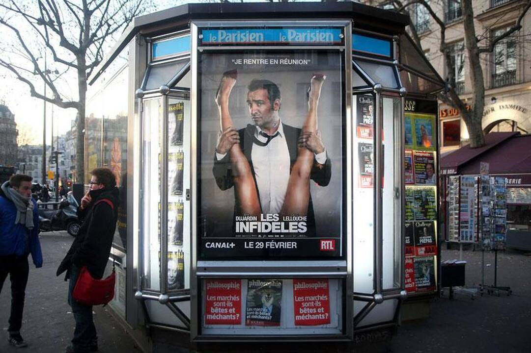 „Artisto“ žvaigždė  pozavo „seksistiniam“ plakatui
