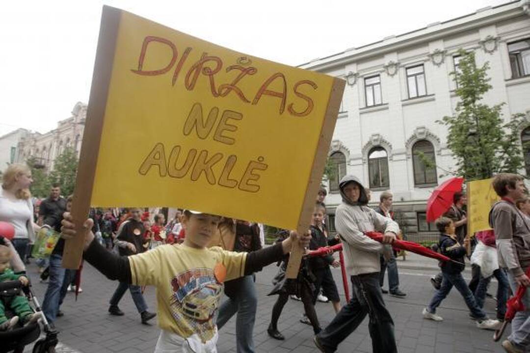 Vaikų gynimo diena: nuo Seimo iki prezidentūros