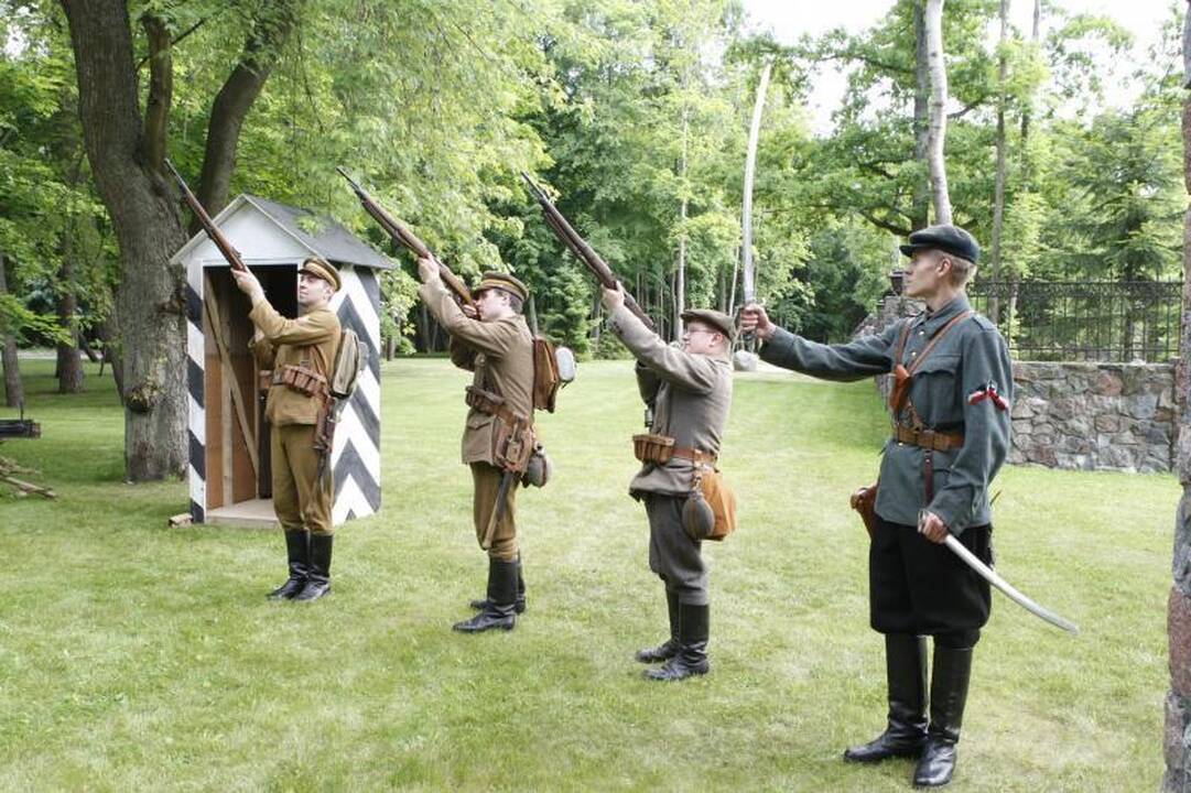 Uostamiestyje buvo galima pajusti sukilimo dvasią