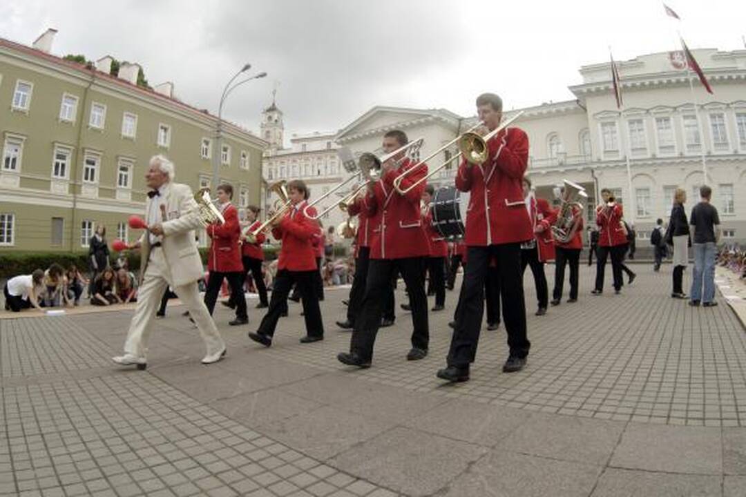 Vaikų gynimo diena: nuo Seimo iki prezidentūros