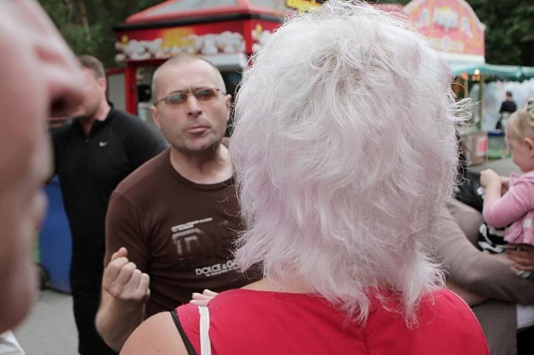 Žmonės protestavo prieš olandų atrakcionus (papildyta)