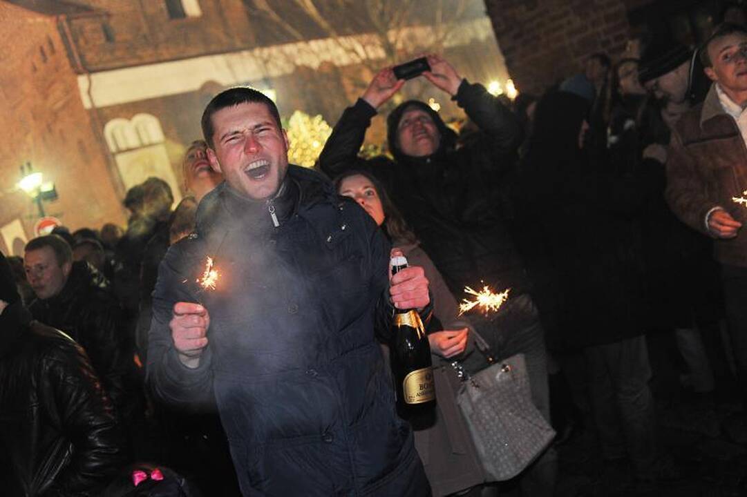Naujųjų metų sutikimas Kaune: gaisras, avarija, muštynės