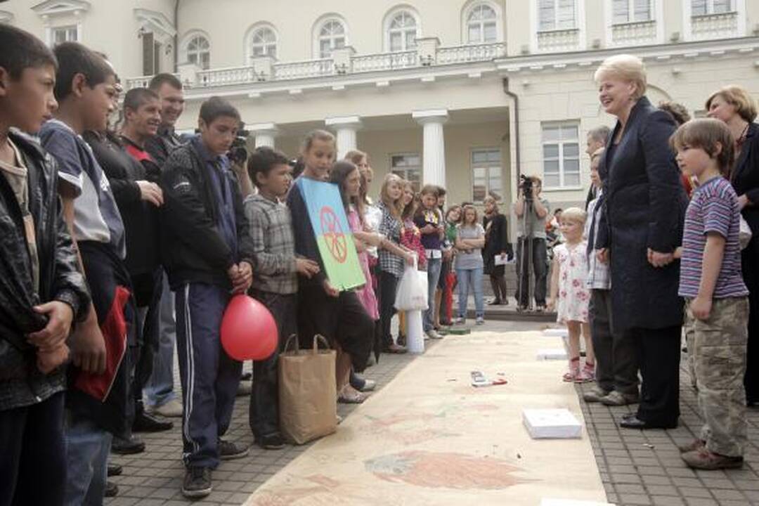 Vaikų gynimo diena: nuo Seimo iki prezidentūros