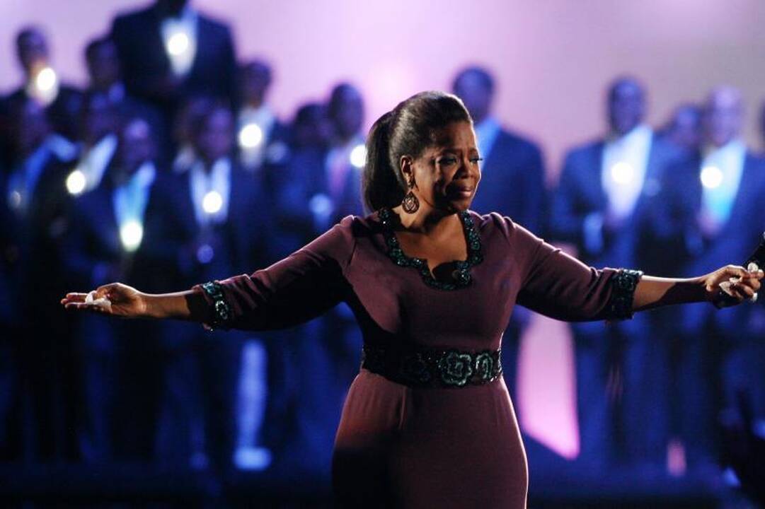 O.Winfrey paskutines laidas pagerbė popmuzikos garsenybės Beyonce ir Madonna