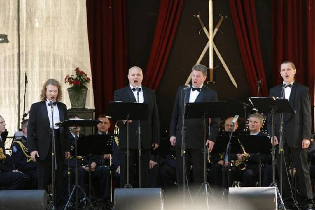 Festivalį "Operetė Kauno pilyje" atidarė vyrai