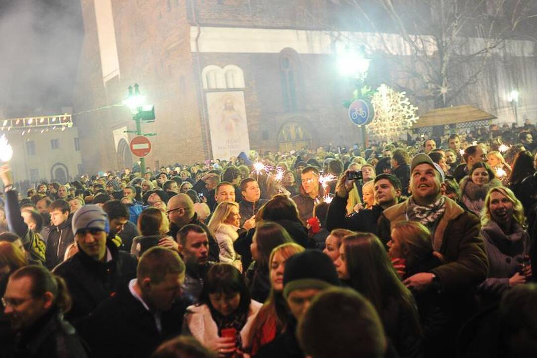 Naujųjų metų sutikimas Kaune: gaisras, avarija, muštynės