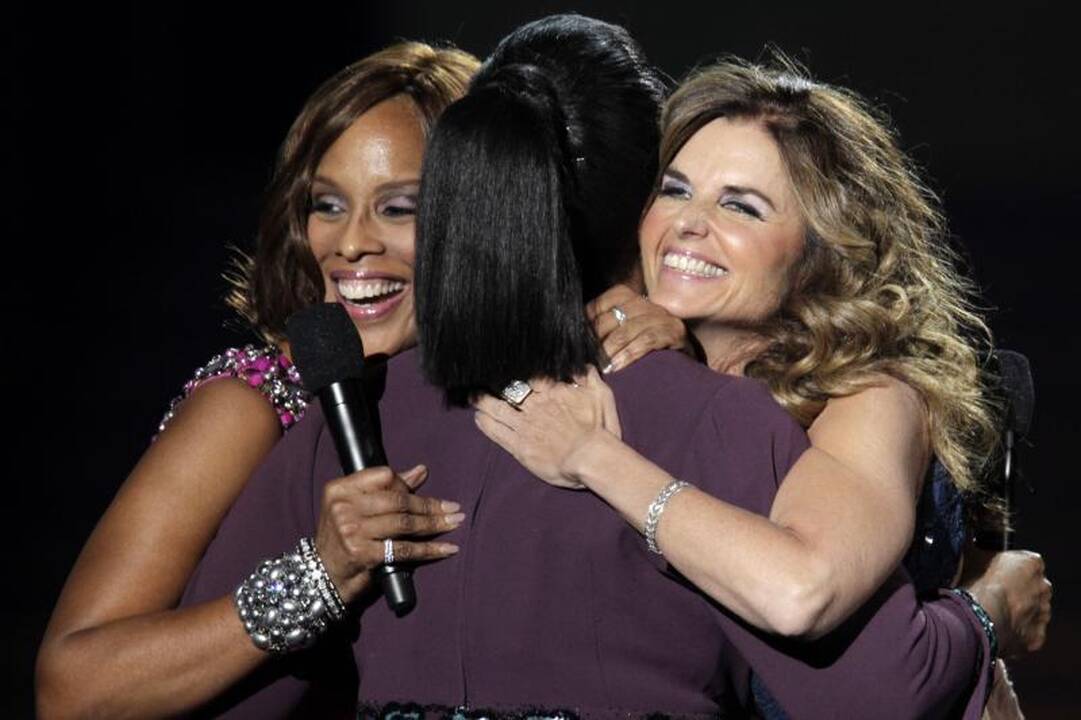 O.Winfrey paskutines laidas pagerbė popmuzikos garsenybės Beyonce ir Madonna