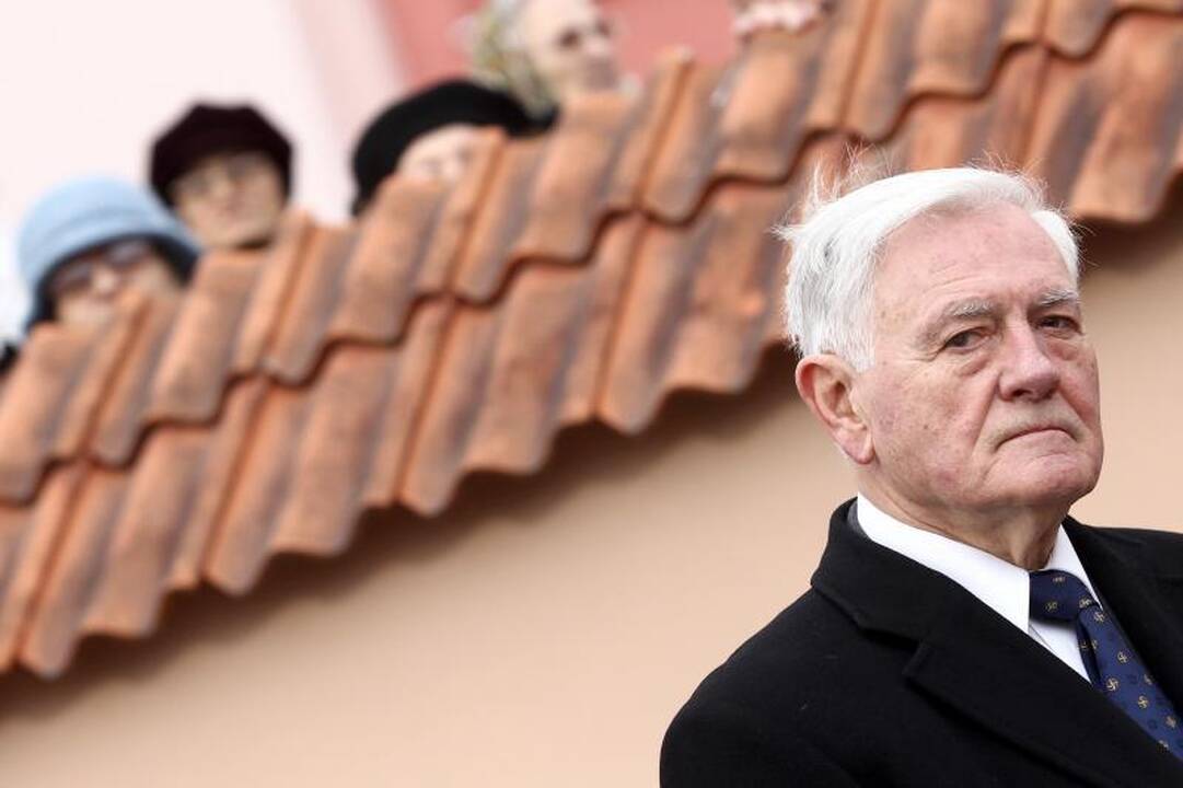 V.Adamkus į forumą pakviestas likus kelioms valandoms iki renginio
