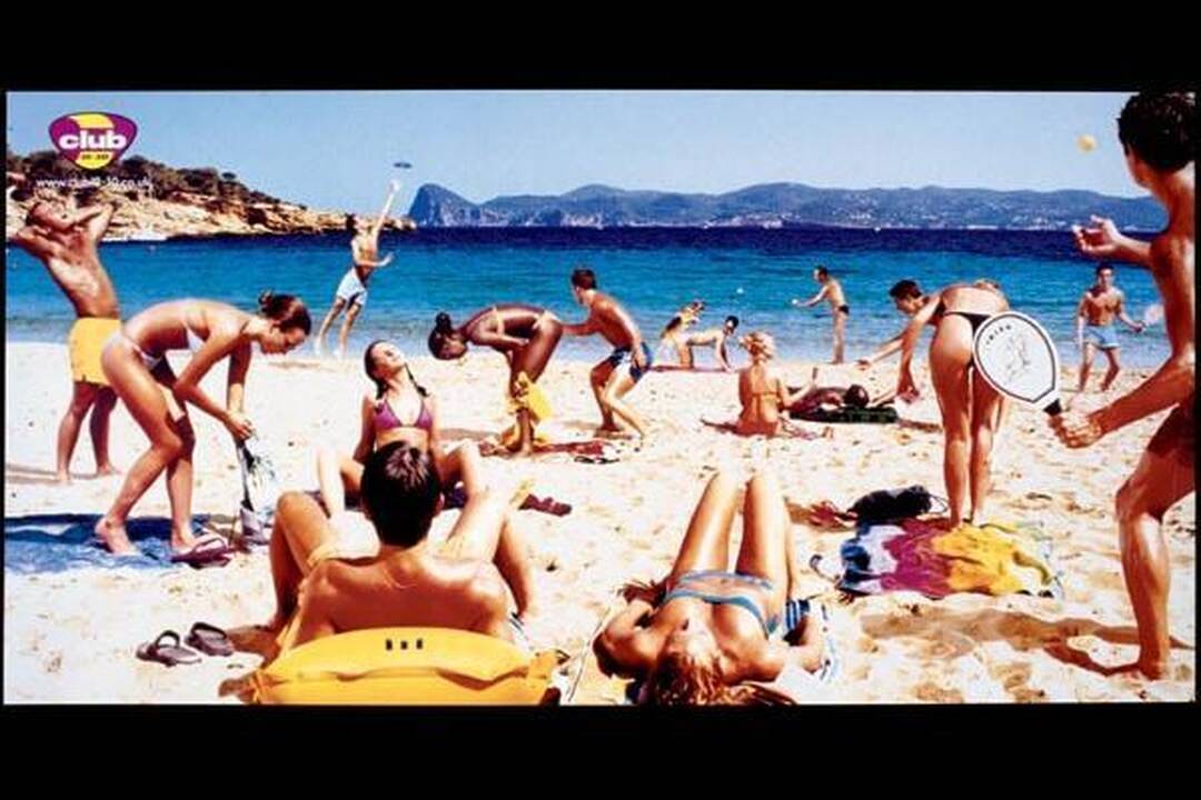 Erotika ir seksas - jaunimui skirtoje reklamoje