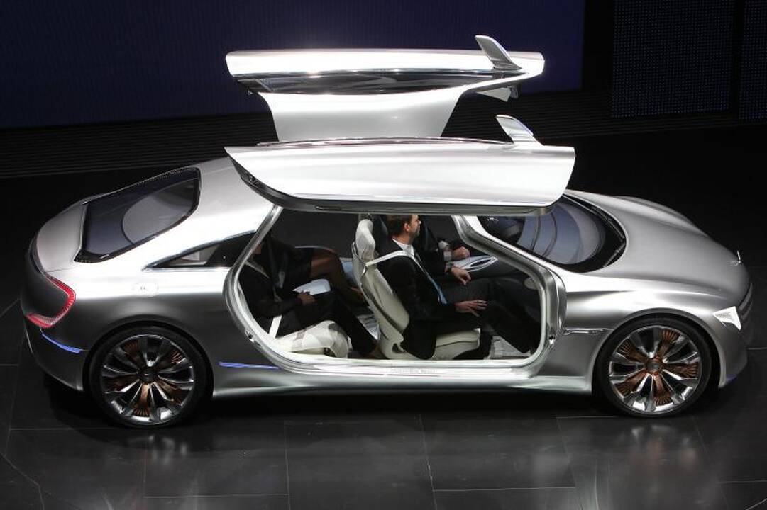 Frankfurto automobilių paroda: it iš kosmoso „Mercedes Benz F125“
